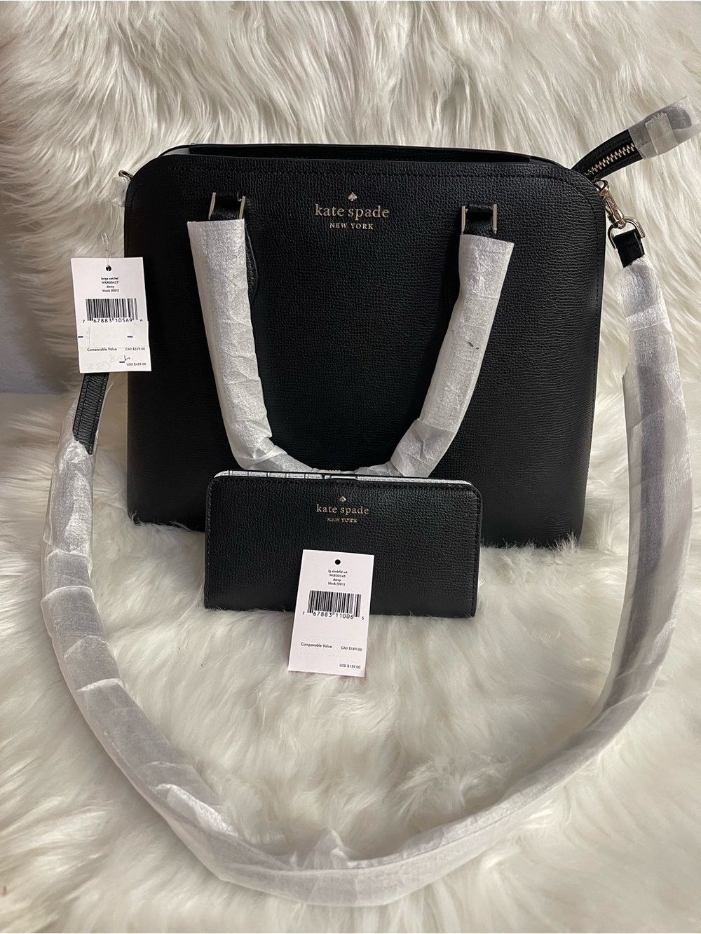 Bag with wallet Size OS CONDITION NEW WITH TAG, color black. Brand KATE SPADE